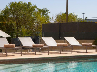 Hotel Maydrit Airport