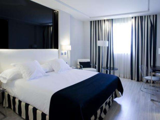 Hotel Maydrit Airport