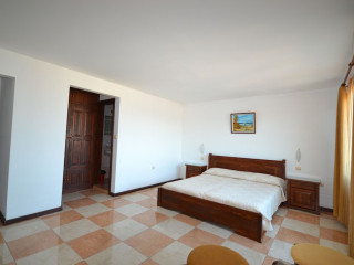 Hotel More