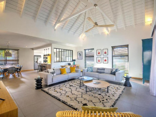 Hotel Mythic Suites & Villas by MJ Holidays