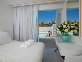 Hotel Napa Suites (Adults Only)