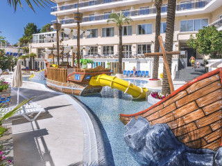 Hotel Oasis Park Splash