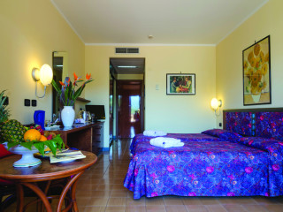 HOTEL OLIMPO