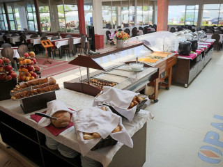 Hotel Opal