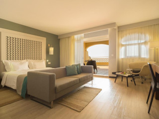 Hillside Studios  Apartments