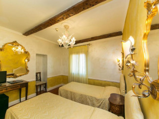 Hotel Pantalon