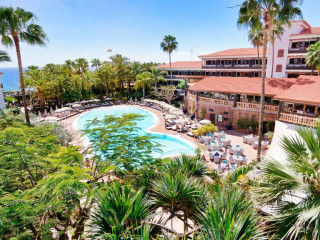 Hotel Parque Tropical