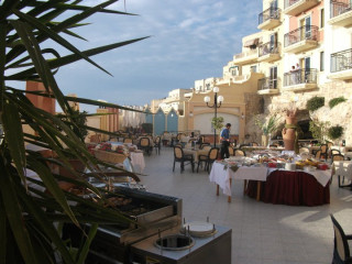 HOTEL PERGOLA