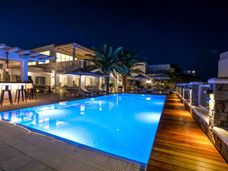 Hotel Petinaros