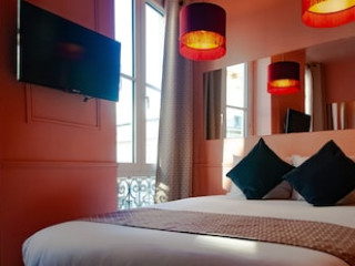 HOTEL PETIT SAINT-HONORE