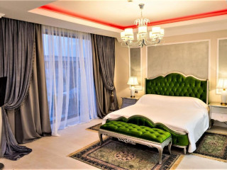Hotel Phoenicia Royal