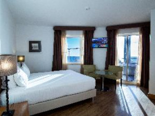 Hotel Quarteira Sol