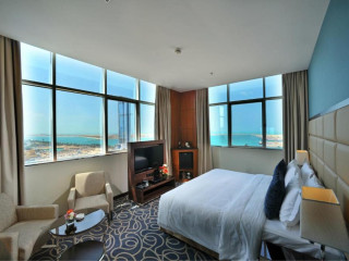 Hotel Ramada by Wyndham Abu Dhabi Corniche