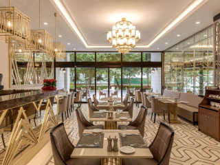 Hotel Ramada by Wyndham Istanbul Golden Horn