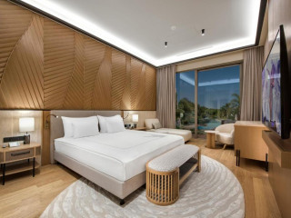 Hotel Regnum The Crown