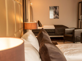 Hotel Renoir Paris Montparnasse
