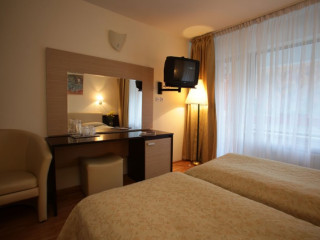 HOTEL RINA SINAIA