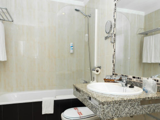Hotel Roc Marbella Park