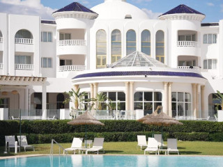 Golden Tulip Taj Sultan Hotel