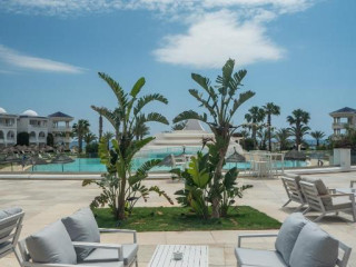 Hotel Royal Tulip Taj Sultan