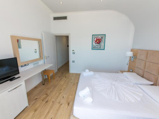 Hotel Saranda Palace