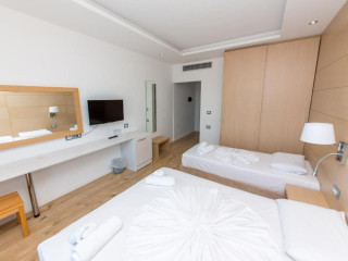 Hotel Saranda Palace