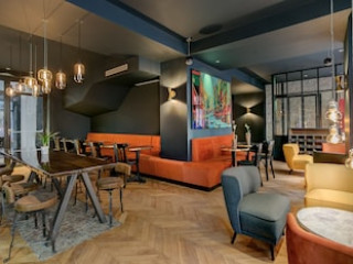 HOTEL SCARLETT