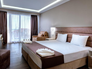 Hotel Sunny.