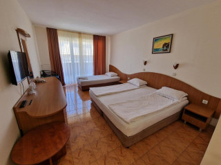 Hotel Sunny.