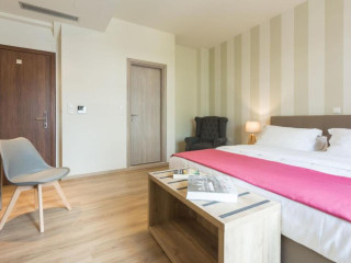 Hotel @Syngrou Fix
