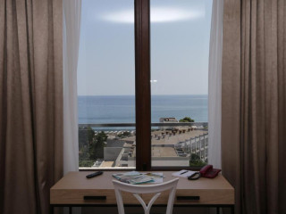 Hotel Tara