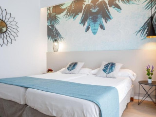 Hotel Tora