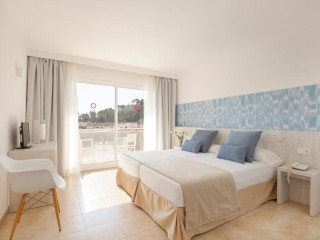 Hotel Tora
