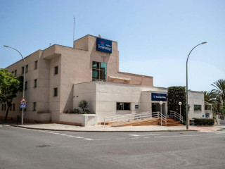 Hotel Travelodge Alicante Puerto