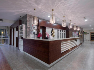 Hotel Trendy Side Beach