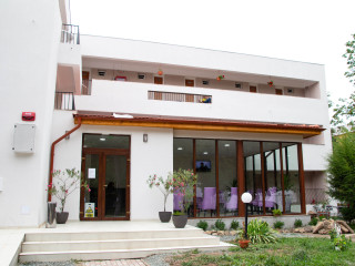 HOTEL VIOLETA