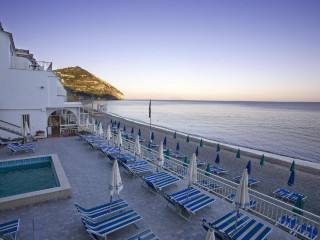 Hotel Vittorio Beach Resort