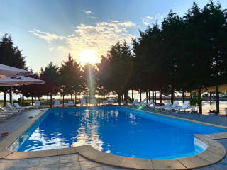 HOTEL VOILA-CARAIMAN