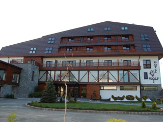 HOTEL WOLF 2