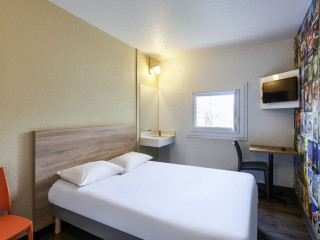 Hotelf1 Gennevilliers Asnieres