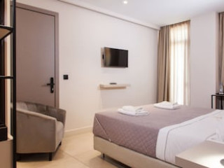 Hotiday Athens Acropolis