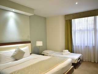 HYDE PARK BOUTIQUE(Formerly Holiday House Hotel)