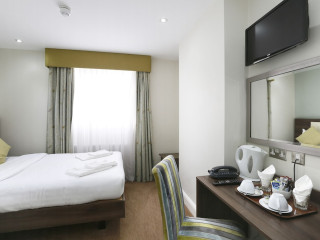 HYDE PARK BOUTIQUE(Formerly Holiday House Hotel)