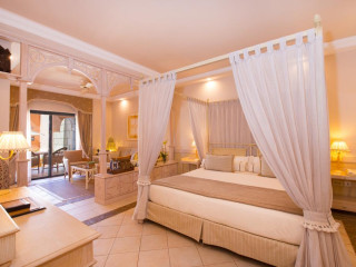 Club Reef Resort