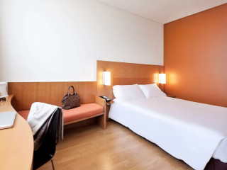 Ibis Abu Dhabi Gate Hotel