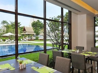 IBIS BANGKOK RIVERSIDE