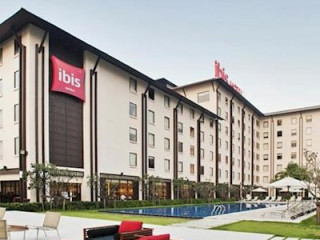 IBIS BANGKOK RIVERSIDE