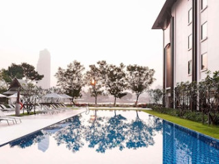 IBIS BANGKOK RIVERSIDE