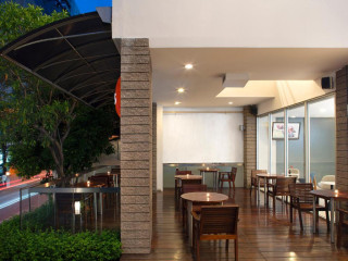 ibis Bangkok Sathorn