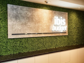 IBIS BUDGET SINGAPORE EMERALD